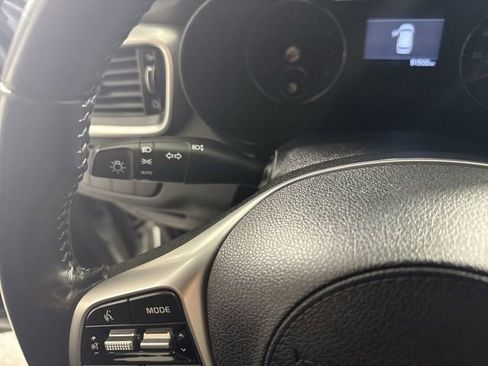 Used 2020 Kia Sorento S image 15