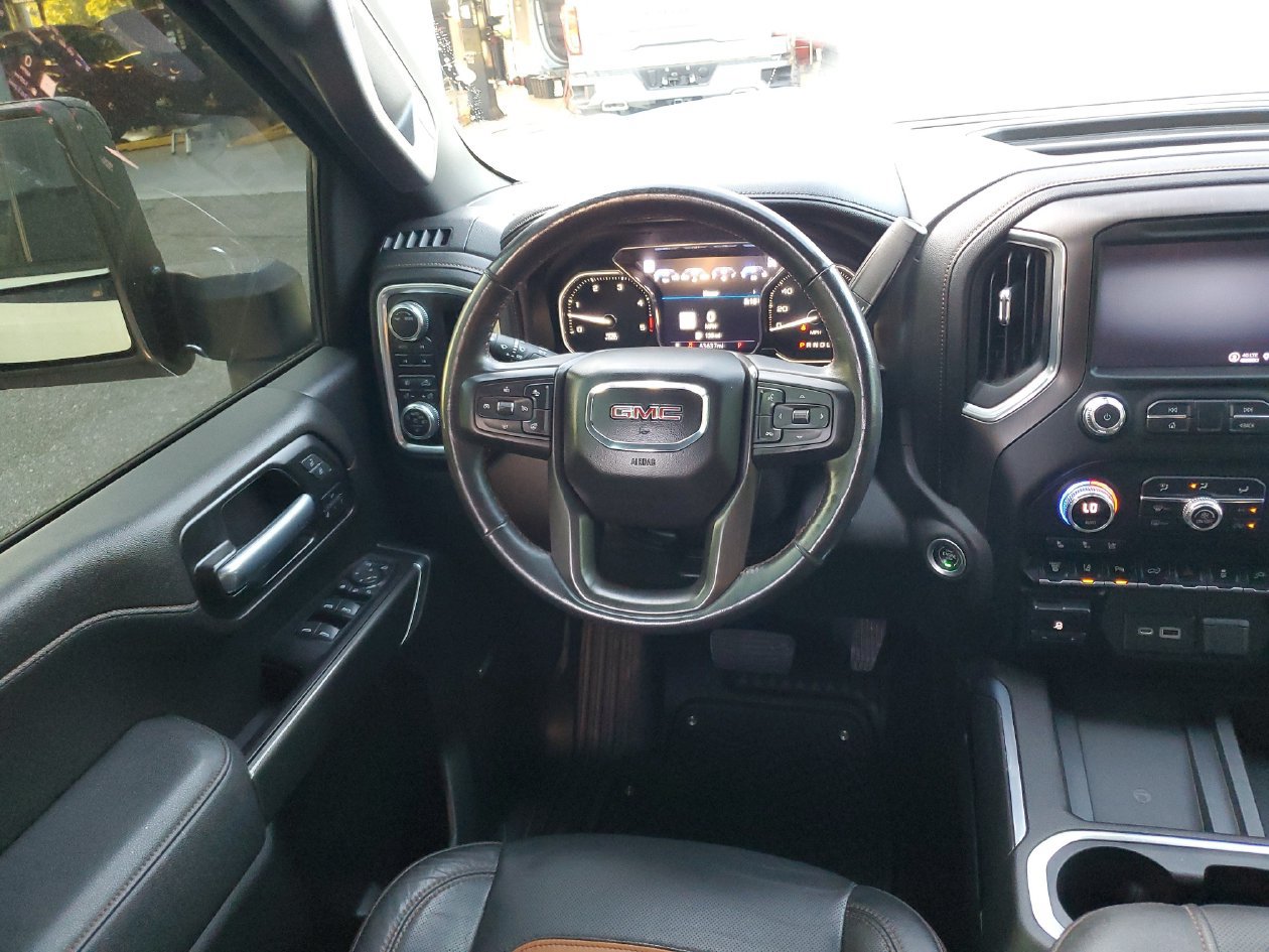 Used 2021 GMC Sierra 2500 AT4 w/ AT4 Premium Plus Package AWD/4WD image 12