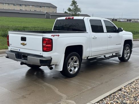 Used 2018 Chevrolet Silverado 1500 LT w/ LT Eassist Package AWD/4WD image 3