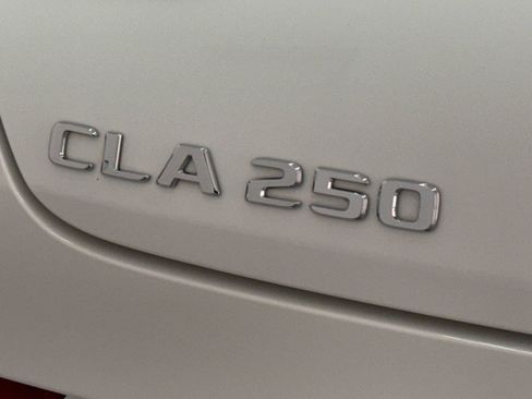 Used 2023 Mercedes-Benz CLA 250 image 21