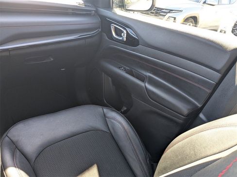 Used 2024 Jeep Compass Trailhawk image 18