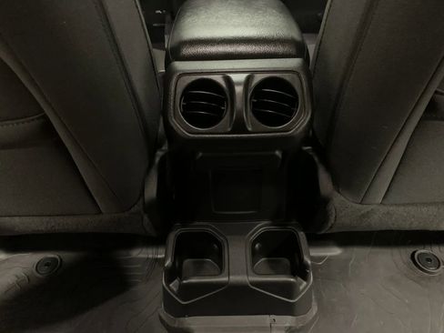 Used 2023 Jeep Gladiator Sport image 33