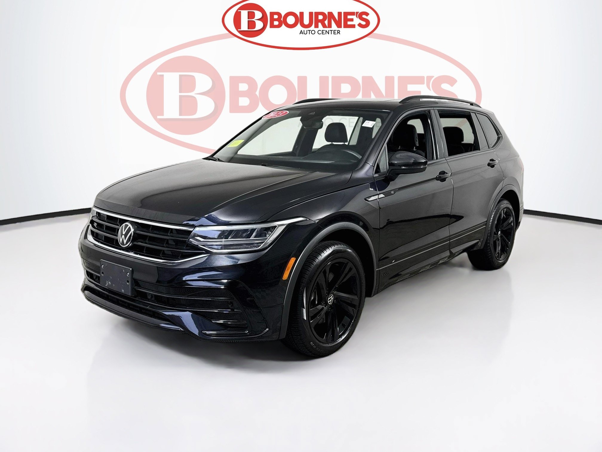 Used 2023 Volkswagen Tiguan SE R-Line AWD/4WD image 7