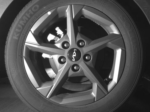 Used 2025 Kia K4 FWD image 15