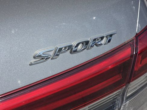 Used 2022 Honda Civic Sport image 6