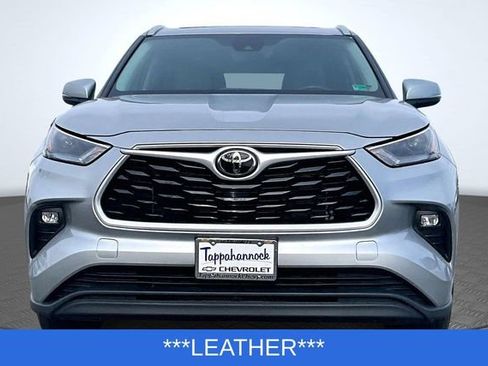Used 2023 Toyota Highlander XLE image 2