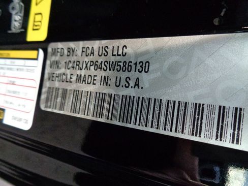 Certified 2025 Jeep Wrangler Unlimited Sahara w/ Safety Group image 20