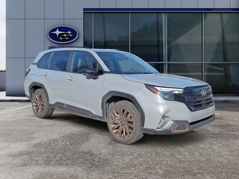 Used 2025 Subaru Forester Sport image 2