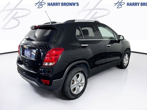 Used 2018 Chevrolet Trax LT w/ LT Convenience Package AWD/4WD image 28