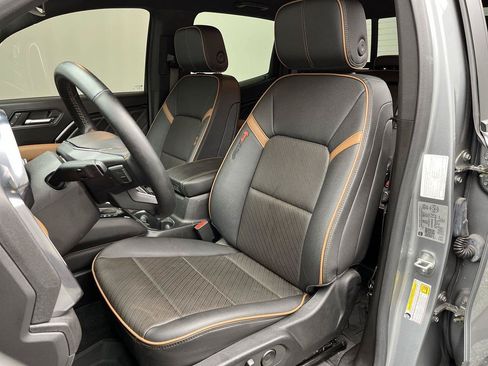 Used 2023 GMC Canyon AT4 w/ AT4 Premium Package AWD/4WD image 12