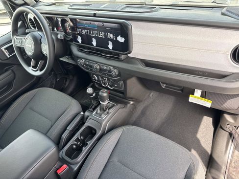 New 2026 Jeep Gladiator Sport image 34