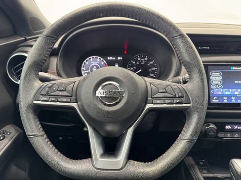 Used 2021 Nissan Kicks SR w/ Exterior Package FWD image 26