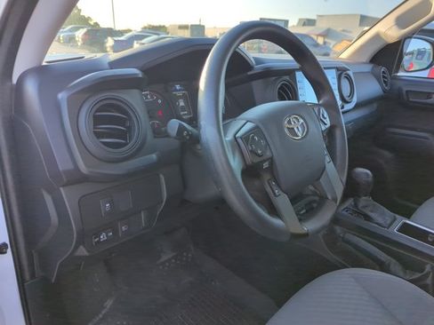 Used 2023 Toyota Tacoma SR AWD/4WD image 12