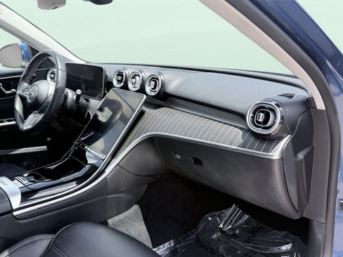 Used 2022 Mercedes-Benz C 300 Sedan w/ Exclusive Trim Package image 39