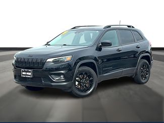 Used 2023 Jeep Cherokee Altitude Lux AWD/4WD video 1