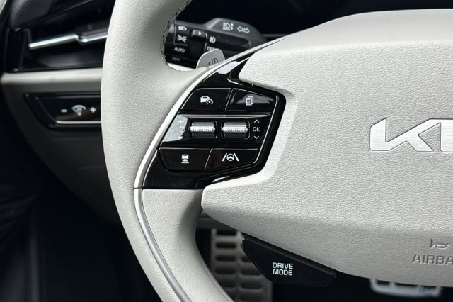 New 2026 Kia Niro Wave w/ Wave Preserve Package FWD image 30
