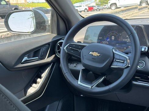 New 2026 Chevrolet Equinox LT w/ Safety and Technology Package AWD/4WD image 8