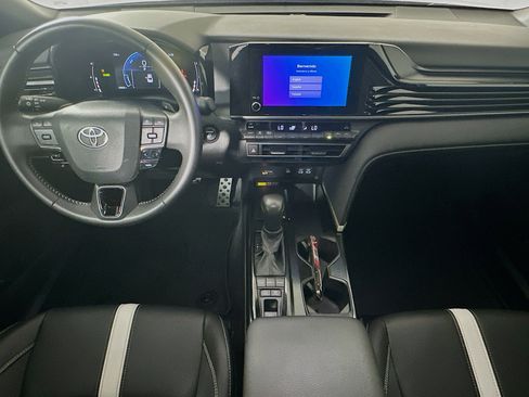 Used 2025 Toyota Camry SE w/ Convenience Package FWD image 27