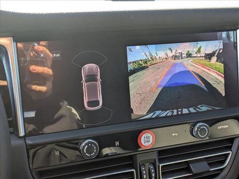 Used 2024 Porsche Macan image 13