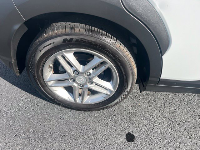 Used 2021 Hyundai Kona SE w/ Cargo Package FWD image 18