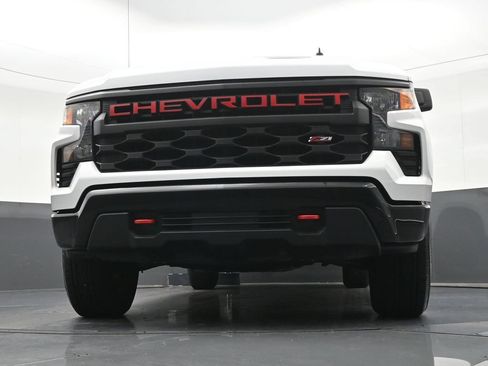 Used 2025 Chevrolet Silverado 1500 Custom Trail Boss AWD/4WD image 32