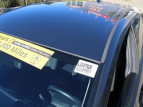 Used 2020 Toyota Prius Prime LE image 11