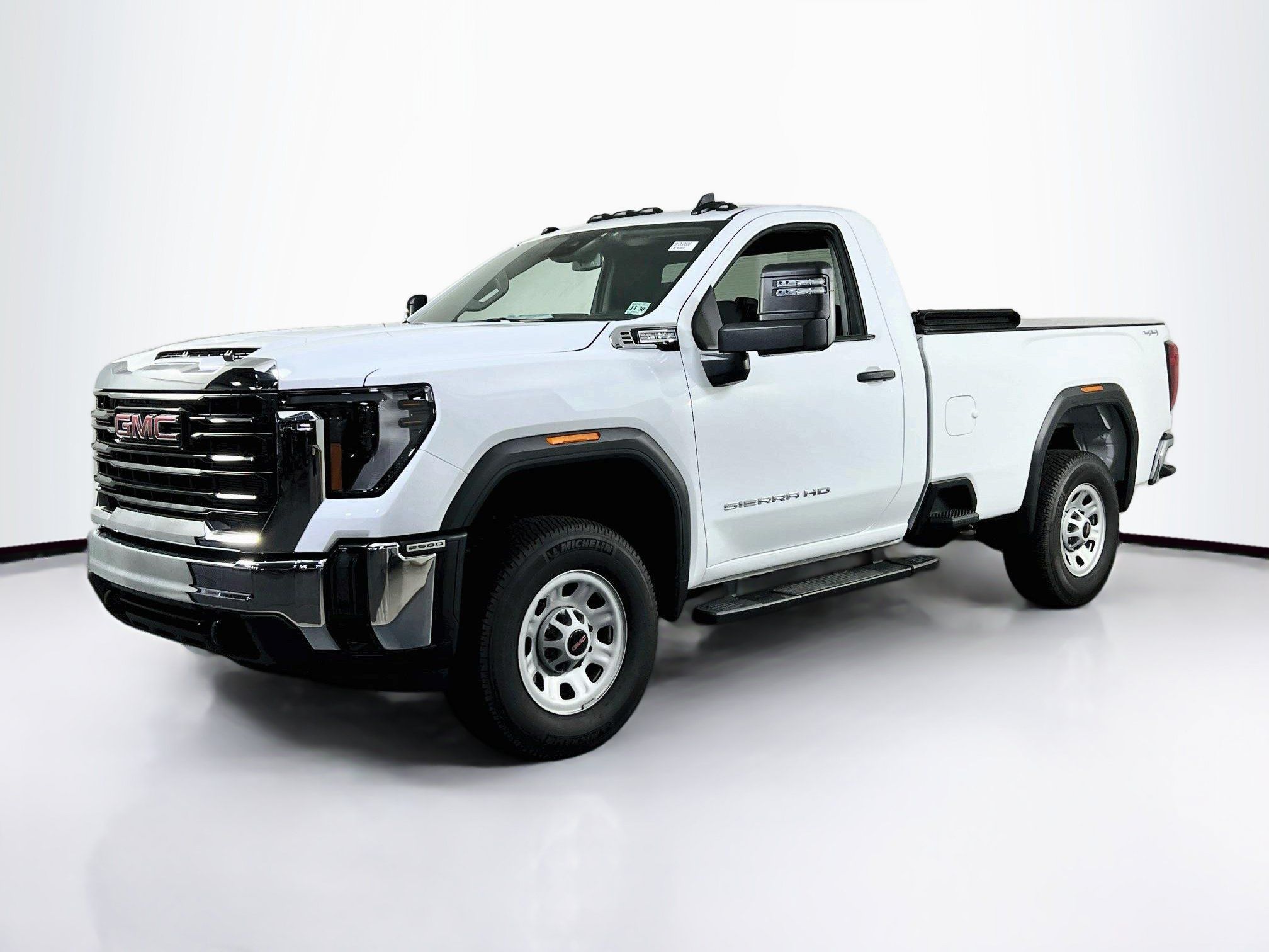 Used 2025 GMC Sierra 2500 Pro w/ Convenience Package AWD/4WD image 1