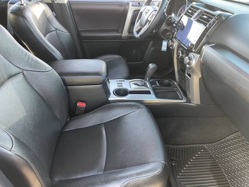 Used 2016 Toyota 4Runner SR5 RWD image 12