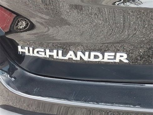 Used 2019 Toyota Highlander Limited image 32