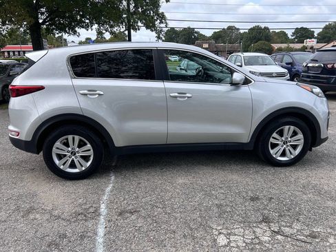 Used 2019 Kia Sportage LX image 8