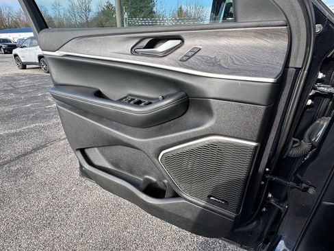 Used 2024 Jeep Grand Cherokee Limited w/ Luxury Tech Group II image 27