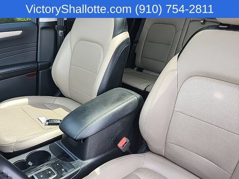 Used 2022 Ford Escape SEL w/ Technology Package FWD image 24