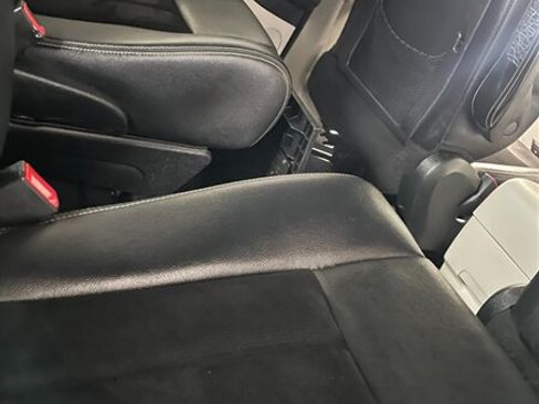 Used 2017 Dodge Grand Caravan SXT FWD image 20
