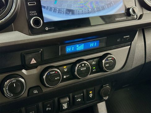 Used 2021 Toyota Tacoma TRD Sport image 13