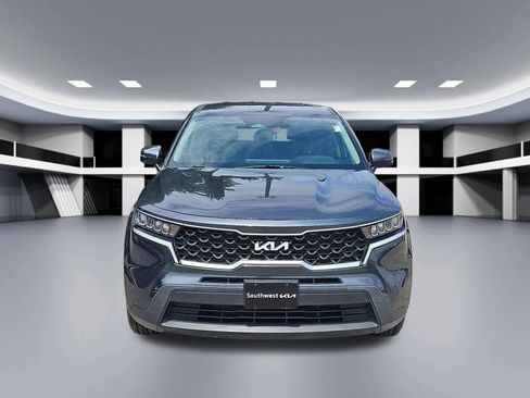 Used 2022 Kia Sorento LX FWD image 9