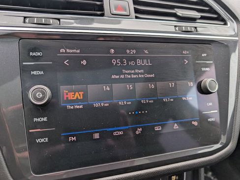 Used 2021 Volkswagen Tiguan SE R-Line image 24