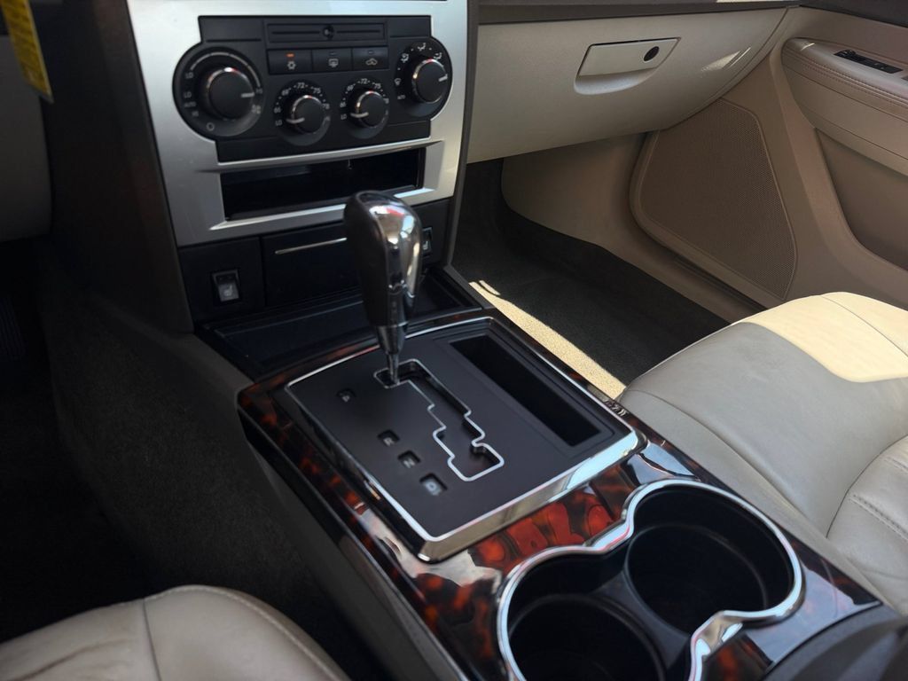 Used 2008 Chrysler 300 C w/ Navigation & Sound Group II RWD image 24