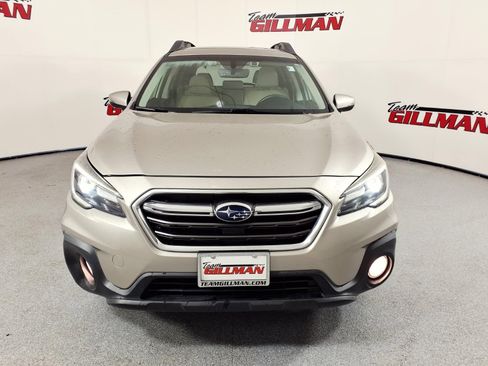 Used 2019 Subaru Outback 2.5i Limited AWD/4WD image 2