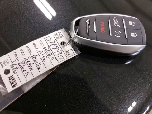 New 2025 Alfa Romeo Giulia w/ Veloce Package Rwd image 36