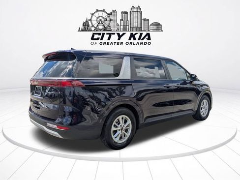 Certified 2024 Kia Carnival LX FWD image 7
