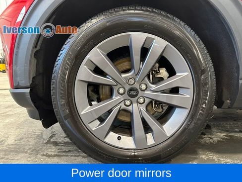 Used 2023 Ford Explorer XLT w/ Equipment Group 202A image 12