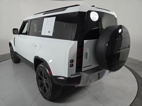 Used 2022 Land Rover Defender 110 S AWD/4WD image 17