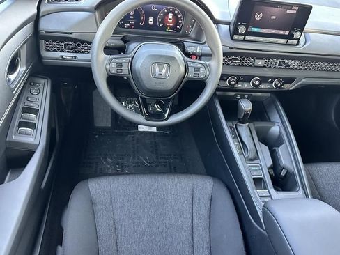 Used 2025 Honda Accord LX image 8