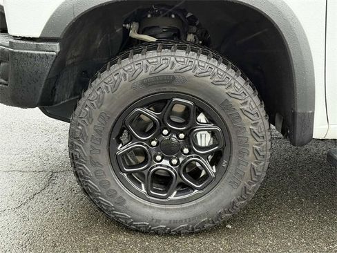 Certified 2024 Chevrolet Silverado 1500 ZR2 w/ ZR2 Bison Edition image 7