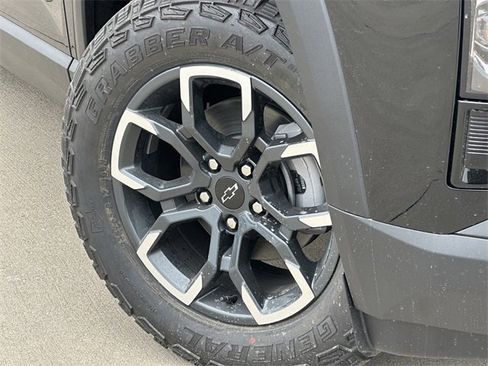 New 2026 Chevrolet Equinox ACTIV w/ Convenience Package III image 10