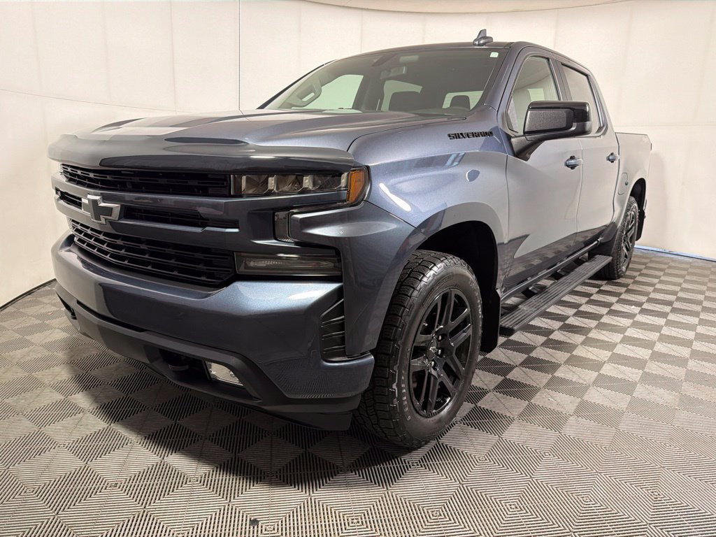 Used 2022 Chevrolet Silverado 1500 RST w/ LPO, Blackout Package AWD/4WD image 4