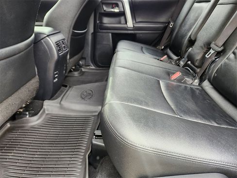 Used 2017 Toyota 4Runner SR5 image 9