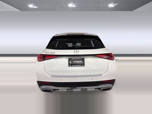Certified 2024 Mercedes-Benz GLC 300 image 10