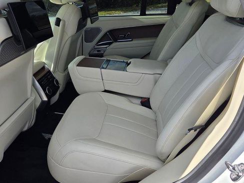 Used 2024 Land Rover Range Rover Autobiography image 54