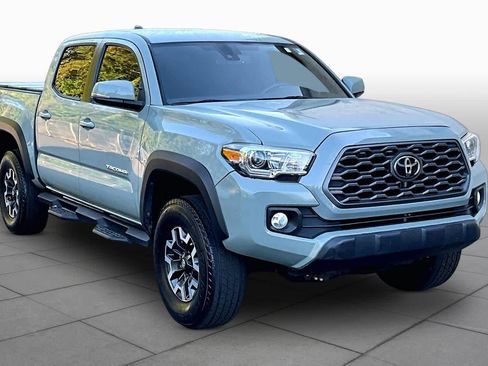 Used 2022 Toyota Tacoma TRD Off-Road image 3